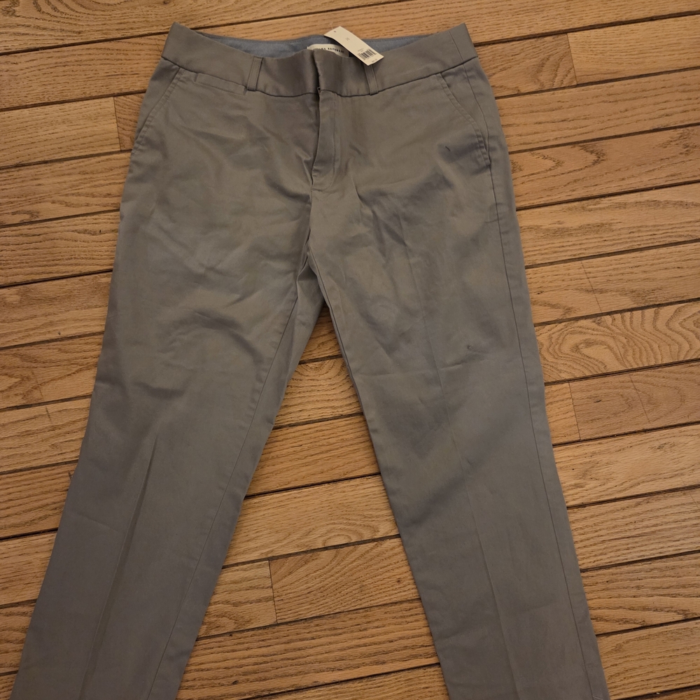 Banana Republic Women's Gray Khakis *NEW*